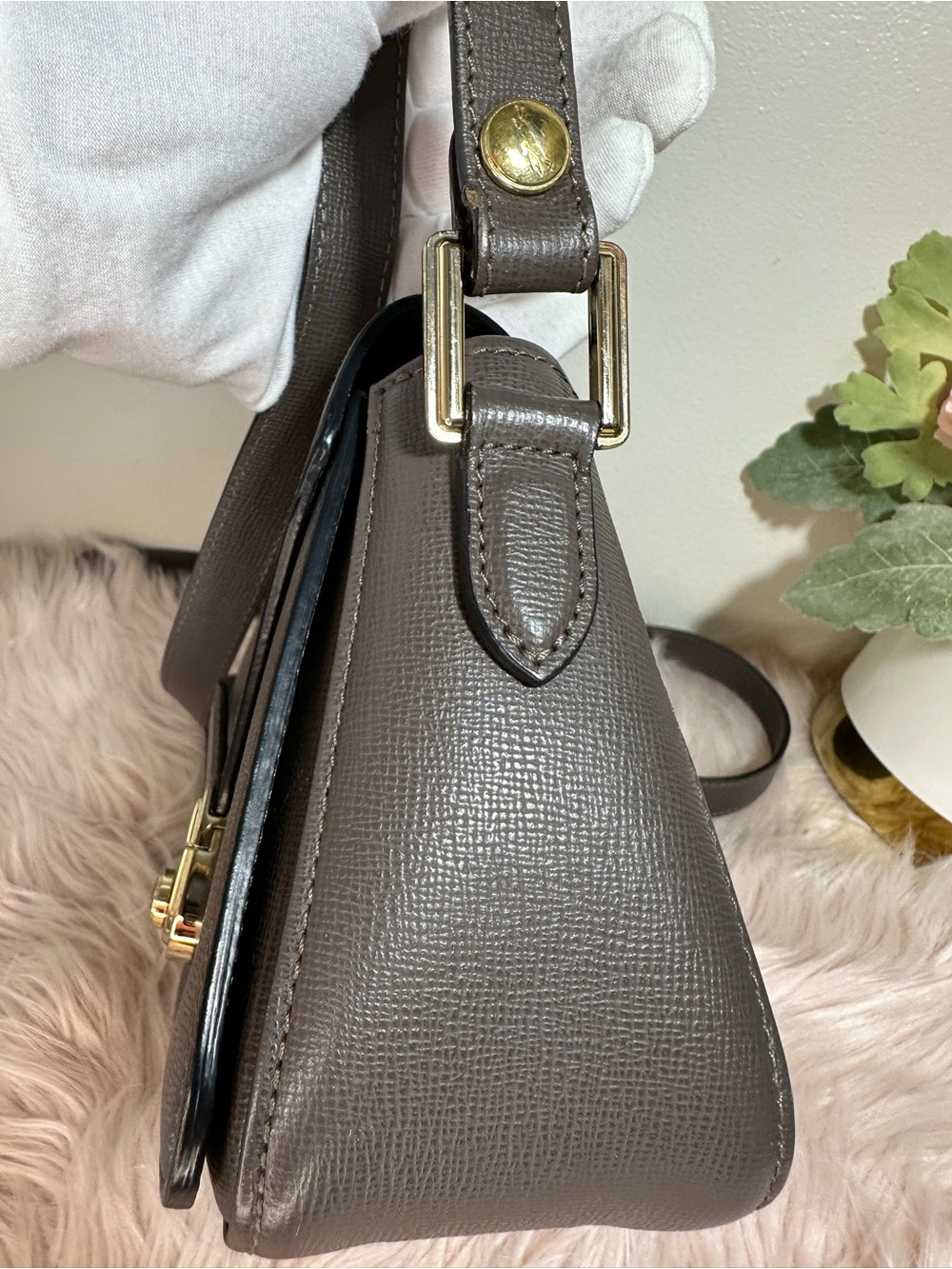 Longchamp Leather  Brown Crossbody with Gold-Tone Lock - Picture 6 of 14